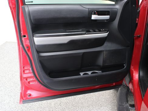 Used 2021 Toyota Tundra SR5 w/ SR5 Leather Package AWD/4WD image 13