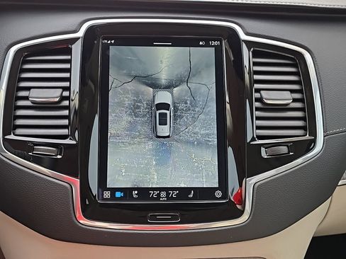 Used 2025 Volvo XC90 B6 Ultra w/ Protection Package Premier image 16