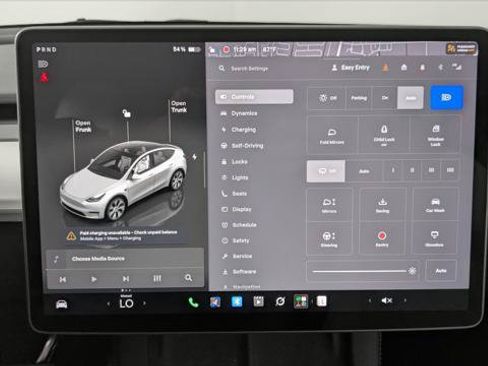 Used 2023 Tesla Model Y Long Range AWD/4WD image 28