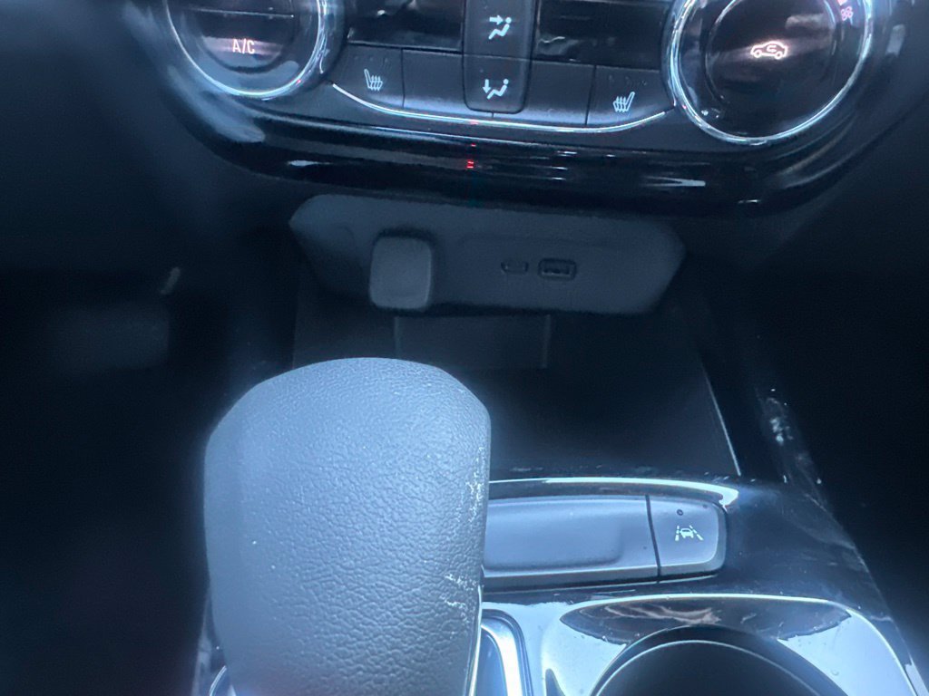 Used 2024 Chevrolet Trax LT w/ Driver Confidence Package FWD image 19