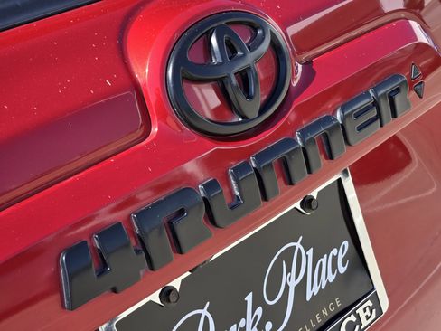 Used 2022 Toyota 4Runner SR5 Premium w/ Moonroof Package image 31