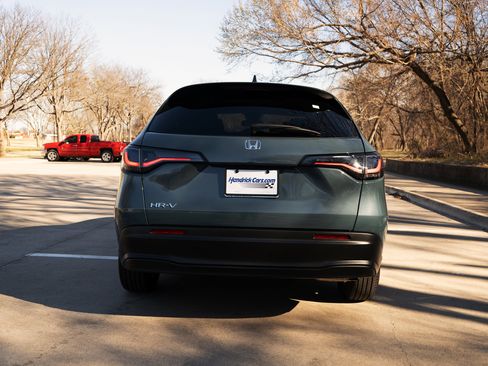 Used 2026 Honda HR-V LX image 8