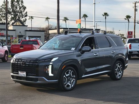 Used 2023 Hyundai Palisade SEL w/ Premium Package image 32