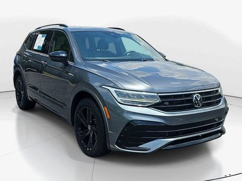 Used 2023 Volkswagen Tiguan SE R-Line FWD image 1