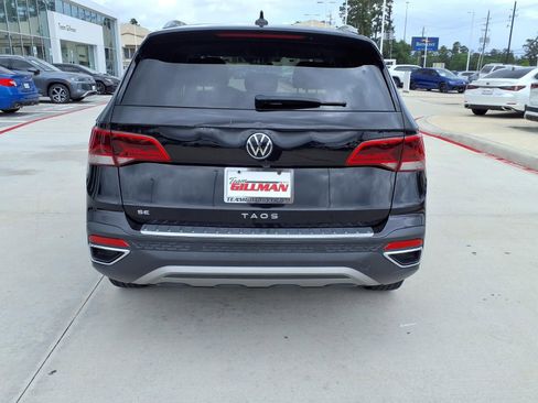 Used 2022 Volkswagen Taos SE FWD image 7