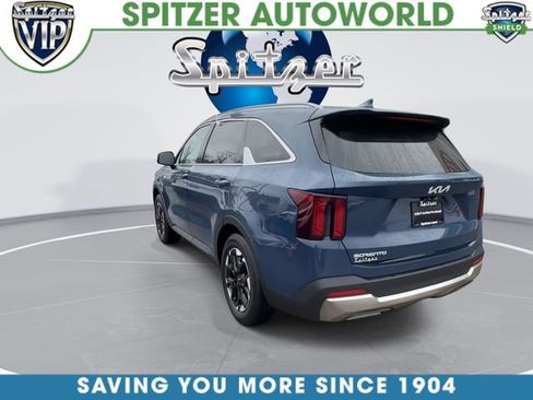 Certified 2024 Kia Sorento S image 7