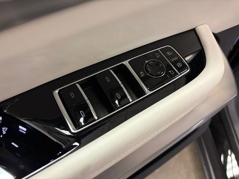 New 2026 Cadillac Vistiq Sport w/ LPO, Floor Liner Package image 25