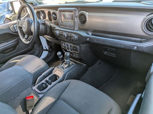 Used 2018 Jeep Wrangler Unlimited Sport S image 16