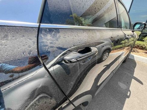 Certified 2023 Kia Sorento LX FWD image 9