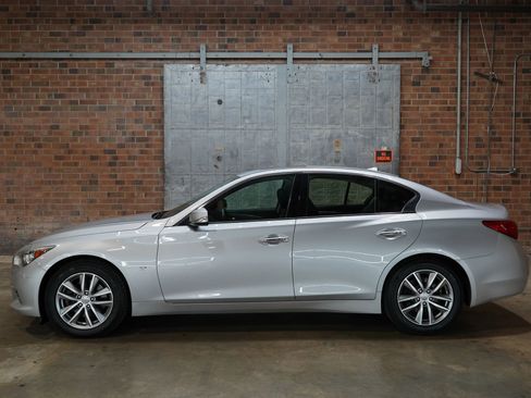 Used 2015 INFINITI Q50 Premium w/ Navigation Package image 1
