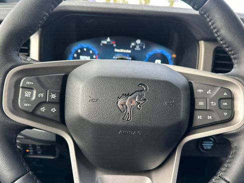 New 2025 Ford Bronco Outer Banks w/ Sasquatch Package image 25