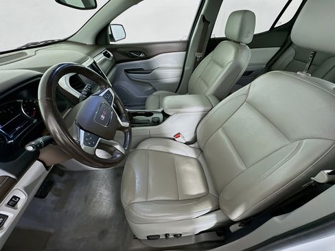 Used 2019 GMC Acadia SLT image 13