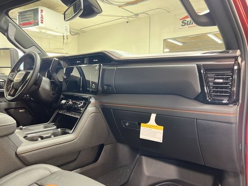 New 2026 GMC Sierra 2500 AT4 w/ AT4 Preferred Package AWD/4WD image 26