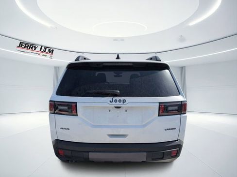 New 2026 Jeep Cherokee Laredo image 5