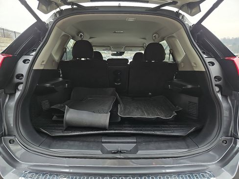 Certified 2020 Nissan Rogue SV w/ Premium Package image 29