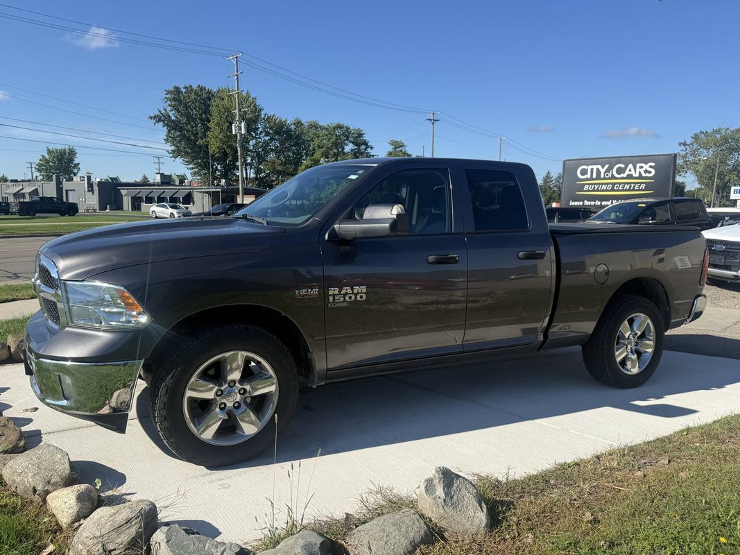 Used 2019 RAM 1500 ST AWD/4WD image 2