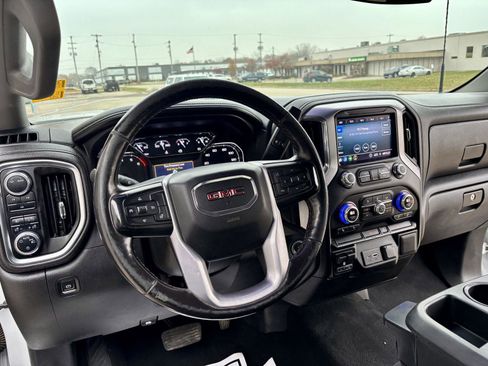 Used 2022 GMC Sierra 3500 SLE w/ SLE Convenience Package image 3