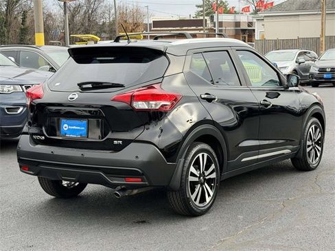 Used 2020 Nissan Kicks SR w/ Exterior Package image 2