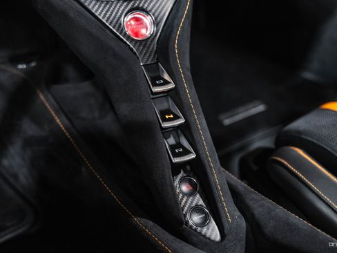 Used 2018 McLaren 720S Performance image 35