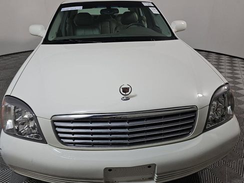 Used 2005 Cadillac De Ville Premium image 2