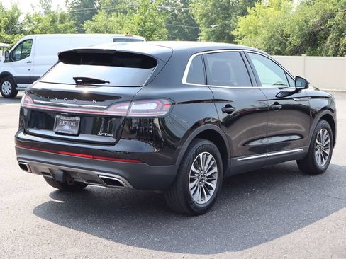 Used 2019 Lincoln Nautilus Select AWD/4WD image 3
