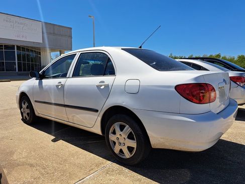 Used 2003 Toyota Corolla CE image 2