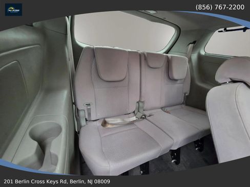 Used 2016 Kia Sedona LX w/ LX Convenience Package FWD image 36
