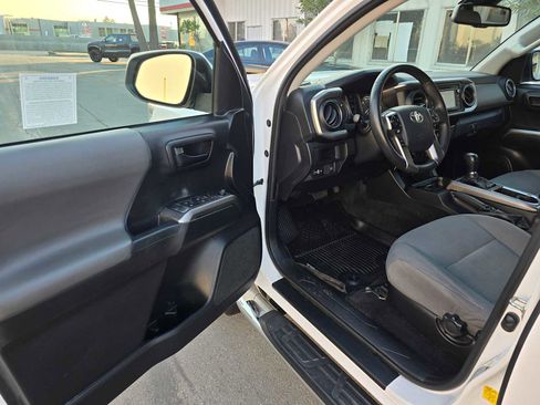 Used 2019 Toyota Tacoma SR5 image 19