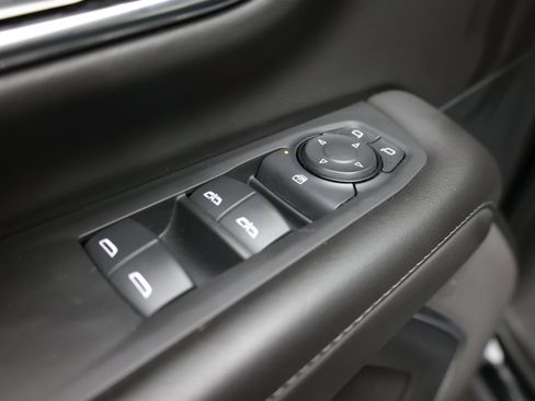 Used 2024 GMC Yukon XL SLE w/ Gmc Pro Safety Plus Package RWD image 14