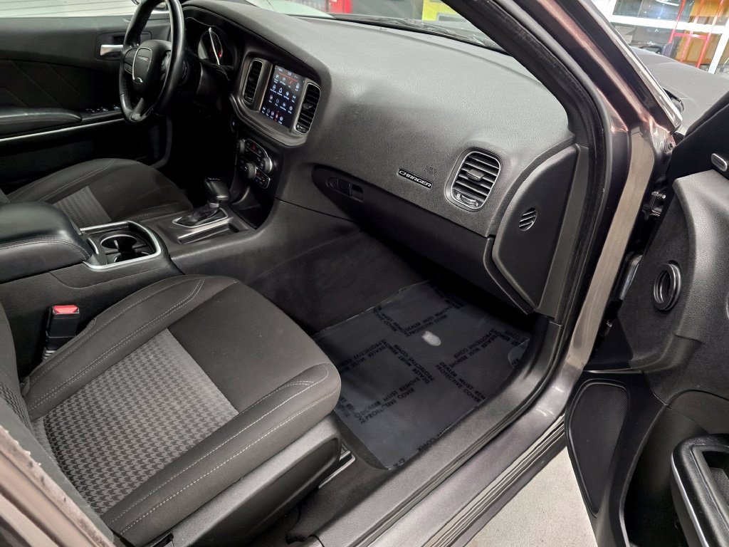 Used 2023 Dodge Charger SXT RWD image 29
