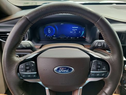 Certified 2023 Ford Explorer King Ranch w/ Technology Package AWD/4WD image 30