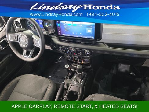 Used 2025 Jeep Wrangler Unlimited Sahara AWD/4WD image 10