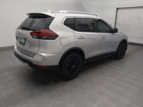 Used 2019 Nissan Rogue SV AWD/4WD image 10
