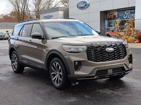 New 2026 Ford Explorer ST-Line image 2