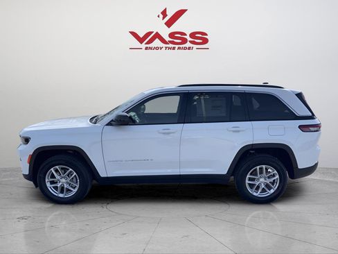 New 2026 Jeep Grand Cherokee Laredo X AWD/4WD image 2