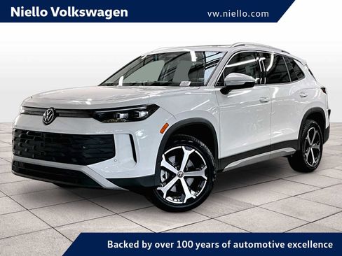 New 2026 Volkswagen Tiguan SE FWD image 1