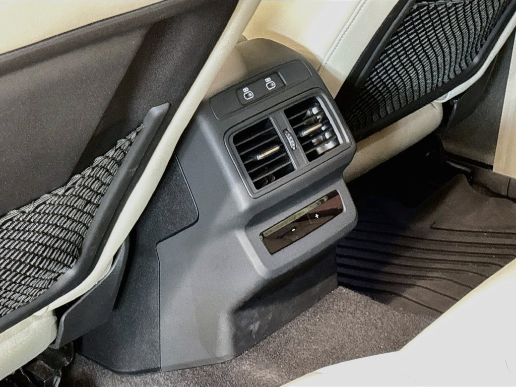 Used 2025 Audi Q5 Premium Plus w/ Premium Plus AWD/4WD image 18