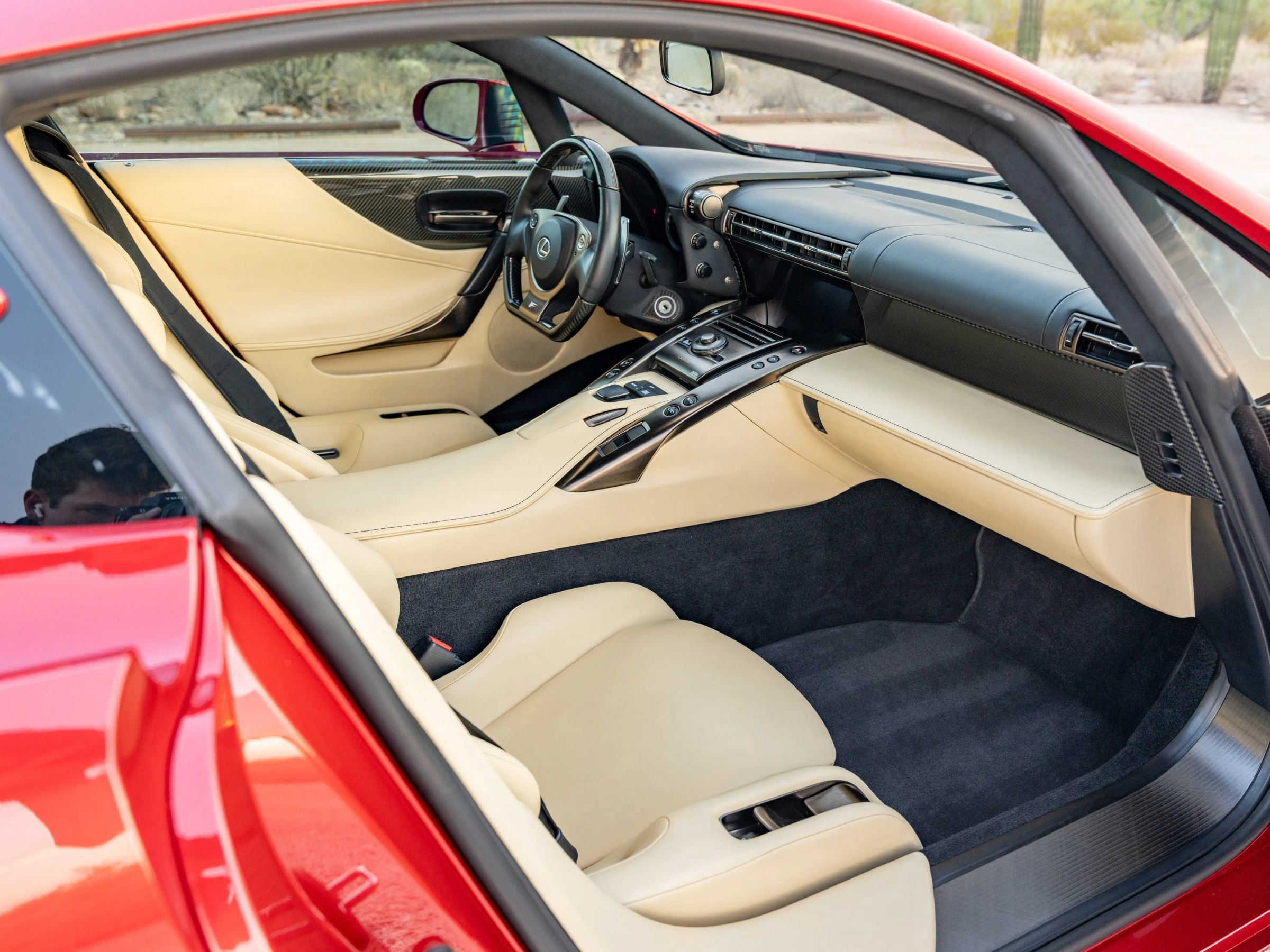 Used 2012 Lexus LFA RWD image 13
