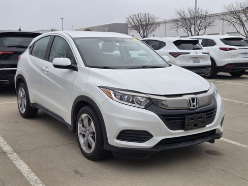 Used 2021 Honda HR-V LX image 3