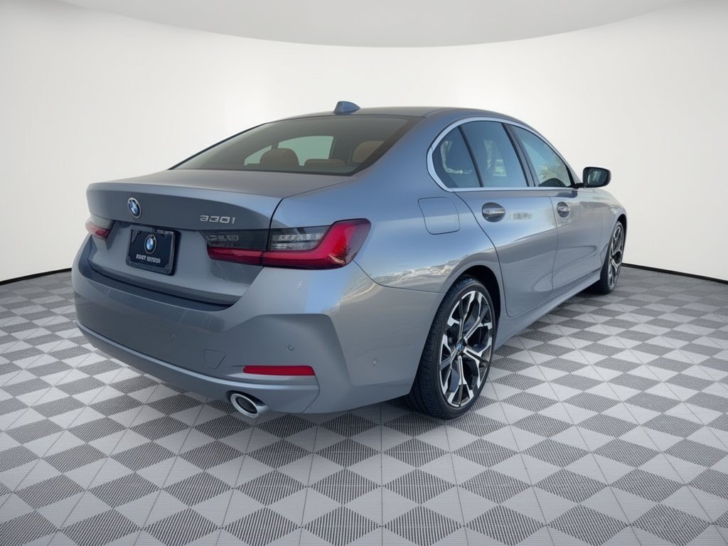 Used 2026 BMW 330i Sedan RWD image 9