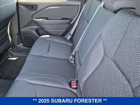 Used 2025 Subaru Forester Premium AWD/4WD image 16