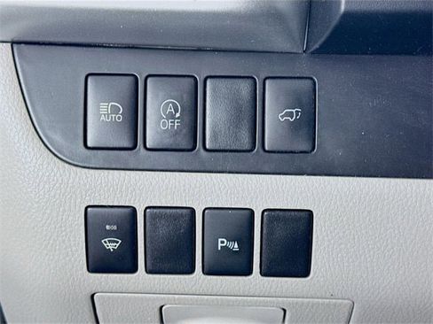 Used 2017 Toyota Highlander Limited image 10
