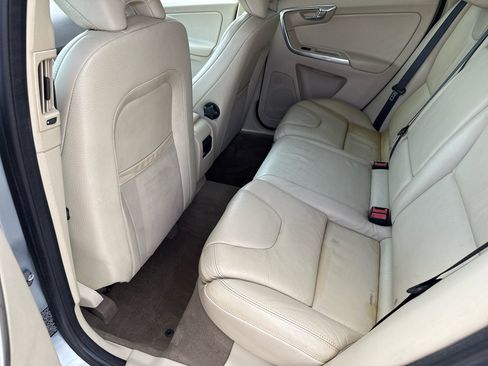 Used 2013 Volvo XC60 T6 image 37