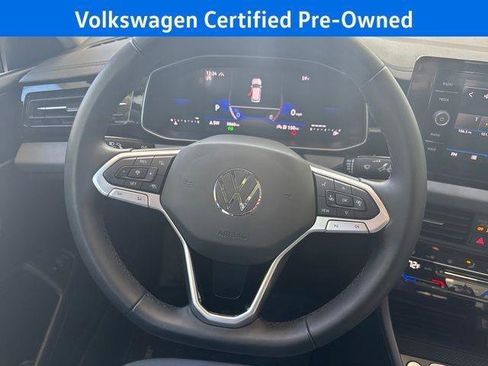 Used 2025 Volkswagen Jetta SE w/ Sunroof Package FWD image 18