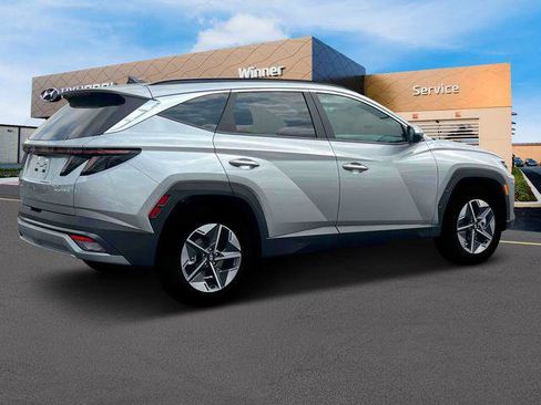 New 2025 Hyundai Tucson SEL image 8