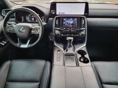 Used 2024 Lexus LX 600 4WD w/ Luxury Package image 25
