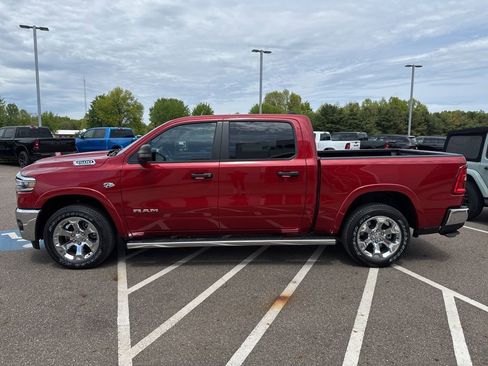 New 2026 RAM 1500 4x4 Crew Cab image 5