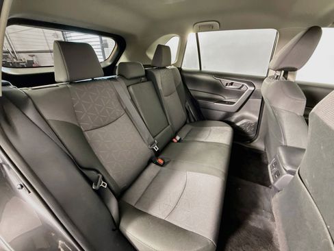 Used 2025 Toyota RAV4 XLE FWD image 23