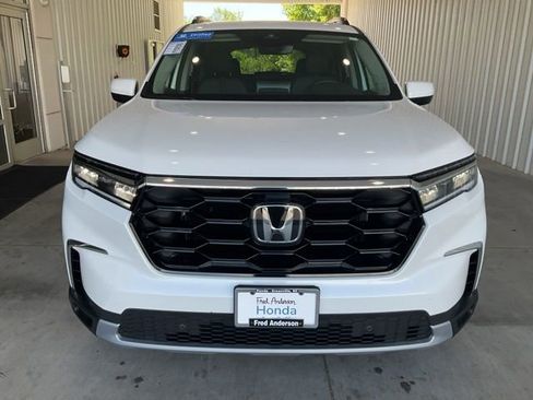 Certified 2025 Honda Pilot Touring image 28