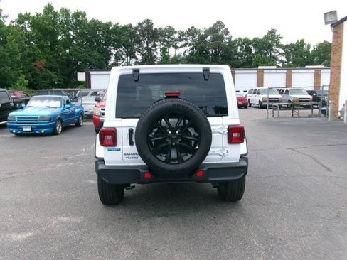 Used 2025 Jeep Wrangler Unlimited Sahara w/ Safety Group AWD/4WD image 7